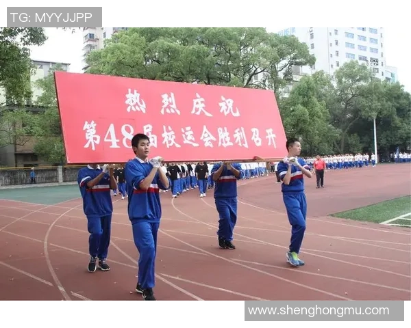 精美足球球星挂件铁质工艺品 送礼收藏首选 彰显足球热情与个性风采