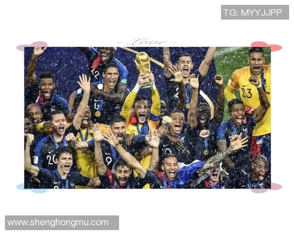 全球顶级足球明星汇聚一堂 激情对决瞬间定格高清合影